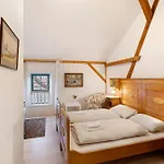 Gaestehof Apolony * Groß Sarau